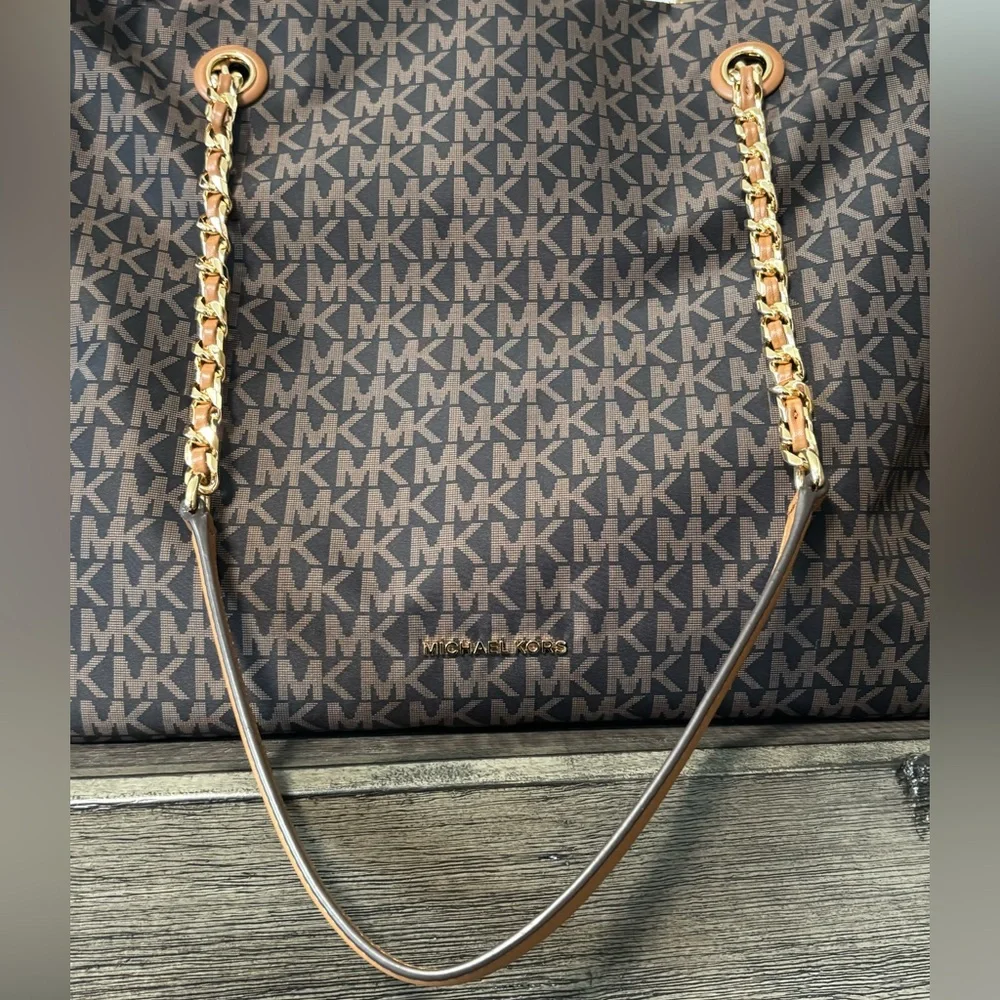 Michael Kors Georgia Large Nylon Tote Bag - Picture 8 of 16